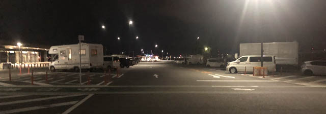 夜の道の駅富士川駐車場