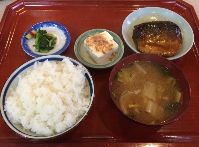 普通定食 590円